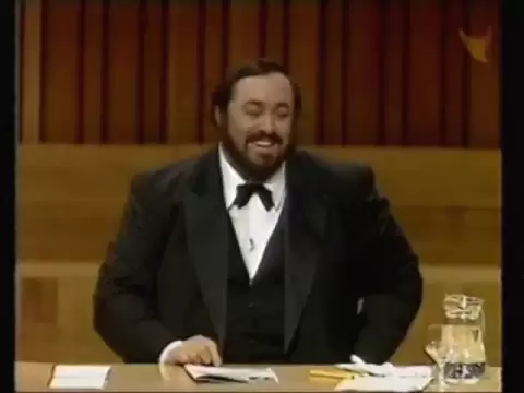 Download MP3 Luciano Pavarotti recounts some 'Embarassing Moments On Stage'