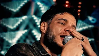  عايش ما بين تعابين      لايڤ حظ بإحساس عالي من  فرامل العندليب   و  كريم ناعوس        دندنها