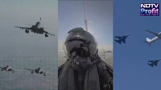 sukhoi rafale jets light up the sky at kartavya path on republic day indian air force flypast