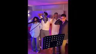 أغنية فيه حاجة غلط من فيلم الكلام على ايه             دندنها