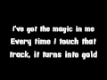 Download Lagu Pitch Perfect: Treble's Finals Song - Bright Lights Bigger City / Magic (Lyrics on Screen!)