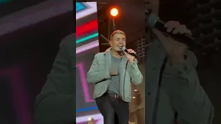 احدث لايف الهضبة   عمرو دياب   اغنية    المعنويات مرتفعه                                        دندنها