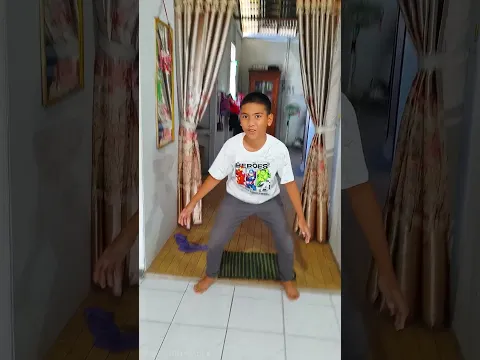 anak anak main bola kaki 2