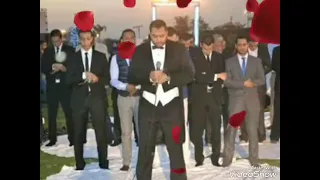 العريس أهو        زي القمر أهو دندنها
