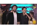 Download Lagu Amaal Mallik and Varun Dhawan perform to Ashiq Surrender Hua at the 9th Mirchi Music Awards | #RSMMA