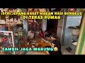 Lagu Reaksi istri jepang makan nasi bungkus di teras rumah sambil jaga warung di Indonesia 