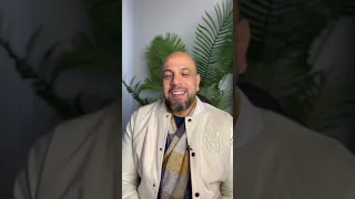 حاسة إني مكتئبة بعد ما رجعت من العمرة   هل ده طبيعي    عمرو مهران دندنها