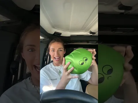 Unboxing a JUMBO dumpling
