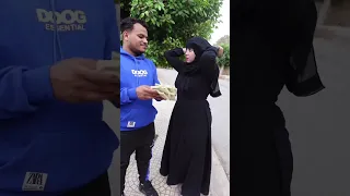 شوف السبب اللى خلى الست تخلع النقاب مقابل الفلوس 