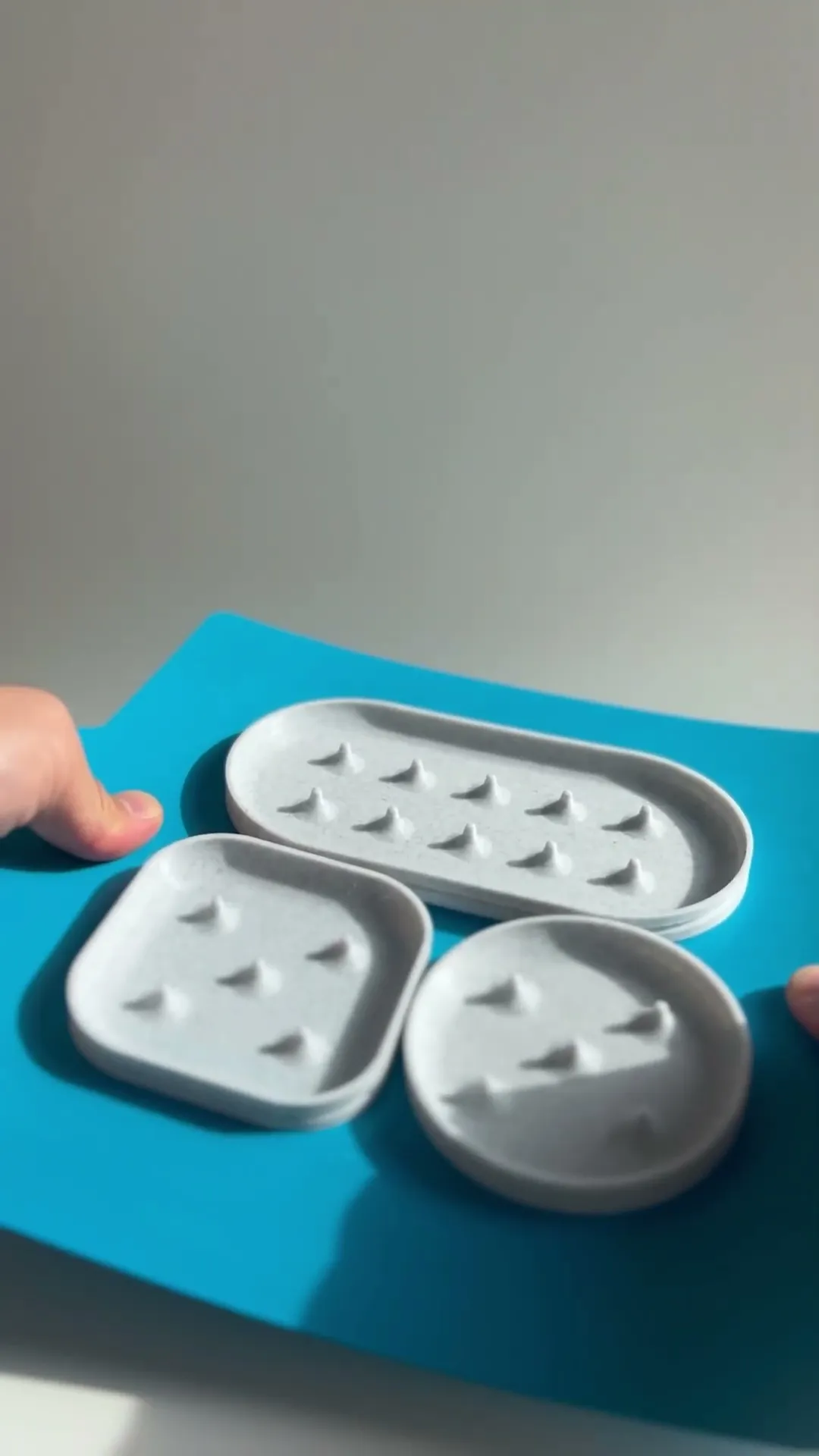Minimal Ring Holder