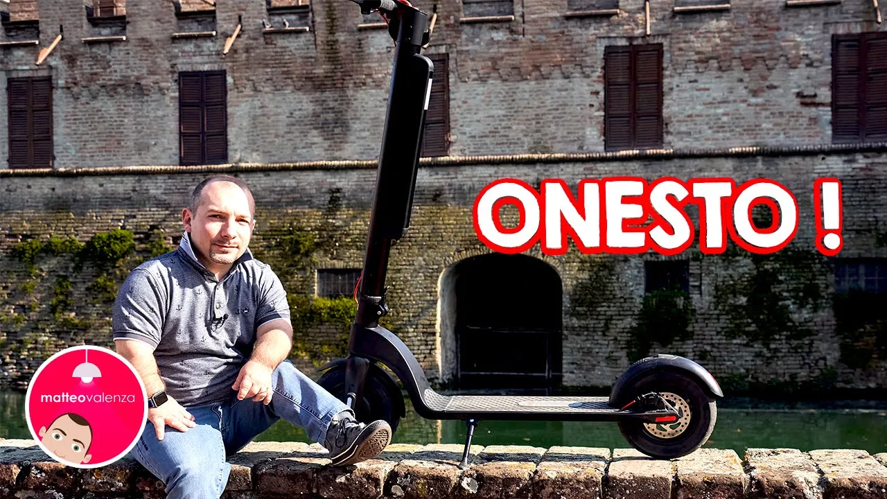 TurboAnt X7 Pro, prova del monopattino con batteria estraibile
