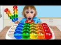 Monyet Bon Bon Imut menyelamatkan lima anak bebek dan membuat rainbow popcorn di rumah