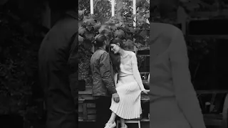 اليسا احمد سعد الدنيا راقتلي اول ما عينيك ضحكتلي مبسوطة إن انت معايا و دي اجمل حاجه حصلتلي دندنها