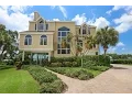 Single-Family Bayfront Home in Bradenton Florida