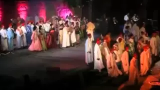                         يا محمد يا جد الحسنين دندنها