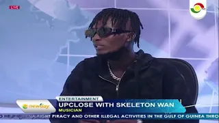 up close with skeleton wan musician