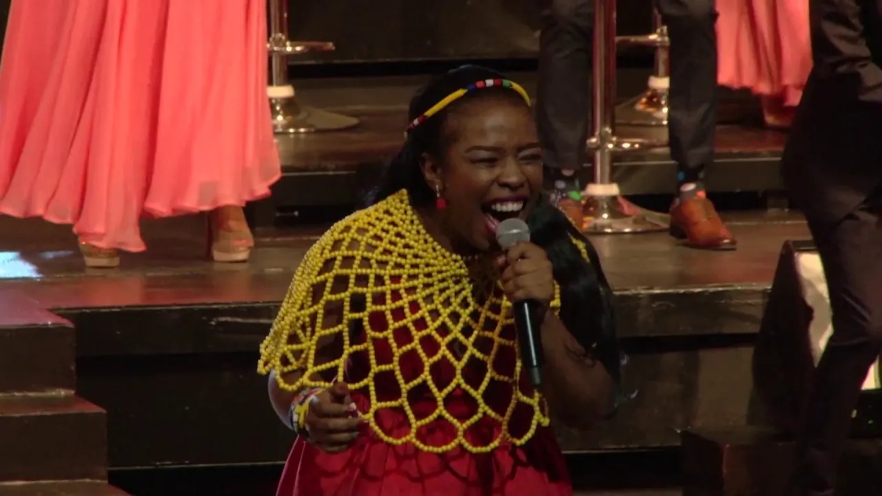 Tshwane Gospel Choir-Umuhle (Live) ft Sindisiwe Msibi, Njabulo Tshabalala