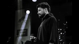 مسلم حزين وقفت ساعات الكون 