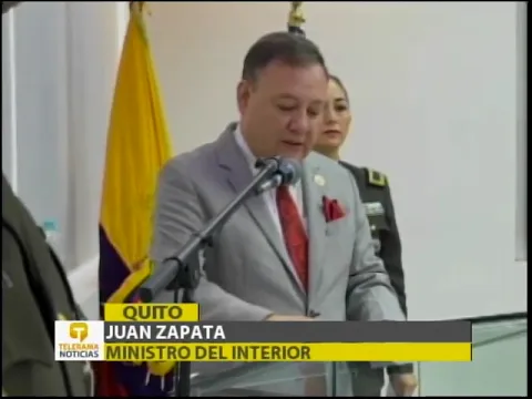 Autoridades firman convenios para internacionalizar aeropuerto de Cuenca