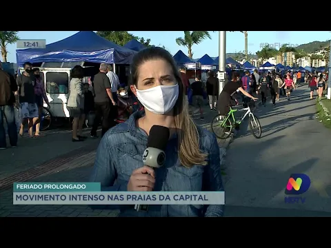 Feriado: movimento intenso nas praias de Florianópolis