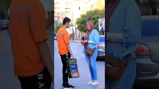 الولد ده بيوقف البنات في الشارع ورد فعلهم البنات بقت جرئيه أوي دندنها