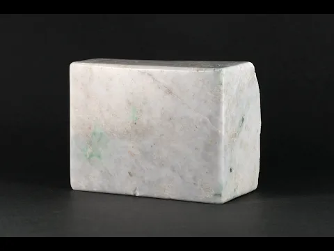 ミャンマー産 翡翠 原石 磨き 825g｜天然石 原石 通販 キラリ石