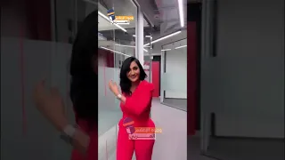 من وراء الكواليس هكذا تتجهز الإعلامية تسابيح مبارك قبل أن تظهر لنا على الشاشة 