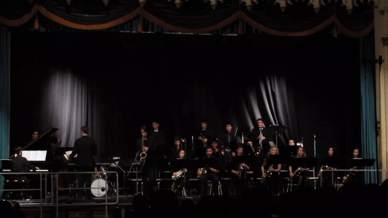 Manteca - Dizzy Gillespie/arr. M. Tomaro (Point Grey Winter Concert 2017) Manteca - Dizzy Gillespie/arr. M. Tomaro (Point Grey Winter Concert 2017)