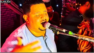 الاه ياعيني علي الاه  وياحمام بتنوح ليه  واتنين عشرتهم طالت  عظمه بجد الابيض عبده دندنها