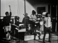 Download Lagu DOORS - UNKNOWN SOLDIER LIVE @ LONDON ROUNDHOUSE 1968.