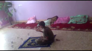 طفل عراقي يستطيع تحريك الاشياء ذهنيا شاهد ولن تصدق عيناك دندنها