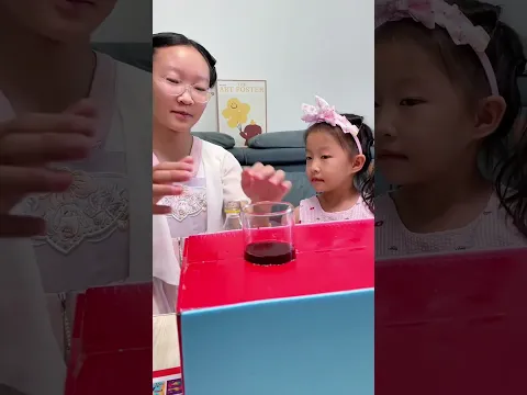 妹妹真是贪小便宜吃大亏啊 #萌娃搞笑日常#人类幼崽越养越上头 #姐俩日常#看一遍笑一遍#抖音精选
