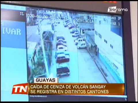 Caída de ceniza de volcán Sangay se registra en distintos cantones