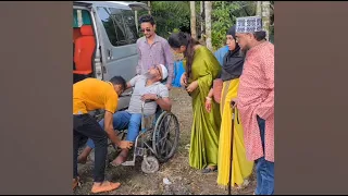 প্র'তি'ব'ন্ধী হয়ে বাড়িতে আসায় প্রবাসীর লো'ভী শ'শু'র প্রবাসীকে বাড়িতে না নিয়ে রাস্তায় ফেলে চলে গেলো !