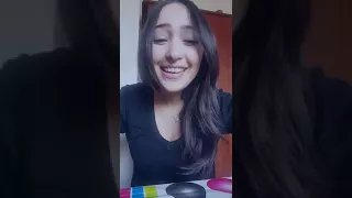ما بعرف كيف بنظرة بتعمل هيك دندنها