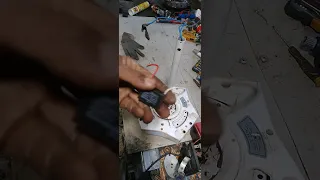 تبديل مكثف مروحة السقف ومعرفة العطل ومعرفة الحجم واين يكون دروان المروحه إلى أي اتجاه 