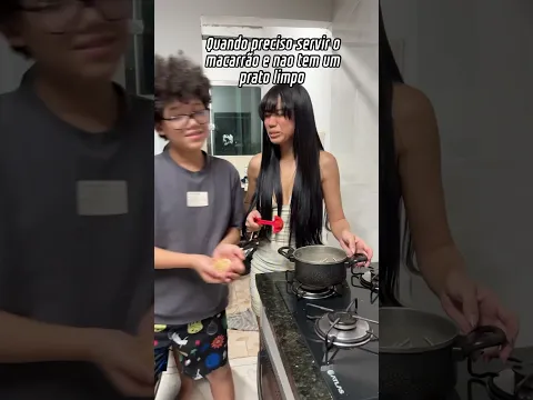Quando preciso servir o macarrão e nao tem um prato limpo #humor #comedy #funny #memes