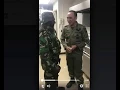 Lagu Begini saat Jendral POLISI wawancara Anggota TNI asli Papua