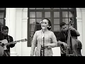 Lagu Alunan Keroncong Lawas Penuh Rasa Haru dan Romantika