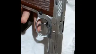 با سلام برتا ۳نیز ایتالیا جفت خشاب با کیفیت  با سلام برتا ۳نیز ایتالیا جفت خشاب با کیفیت