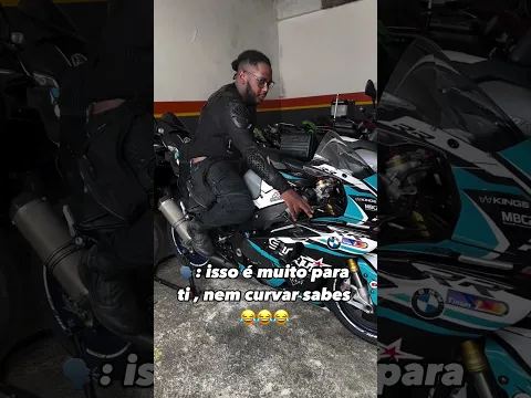 Curvar com colete de trail não é para todos 😂😂 #bmw #s1000rr #bikelife  #fyp #shorts
