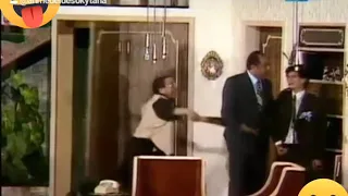 بيدور عليك عايزك في كلمه سر         دندنها