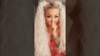 katja zeigt ausfersehen in stream ihre