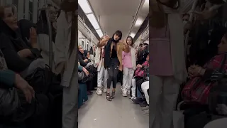 چجوری تو مترو روشون میشه عروس عروس ایرانی عروسی رقص عروس رقص چاقو 