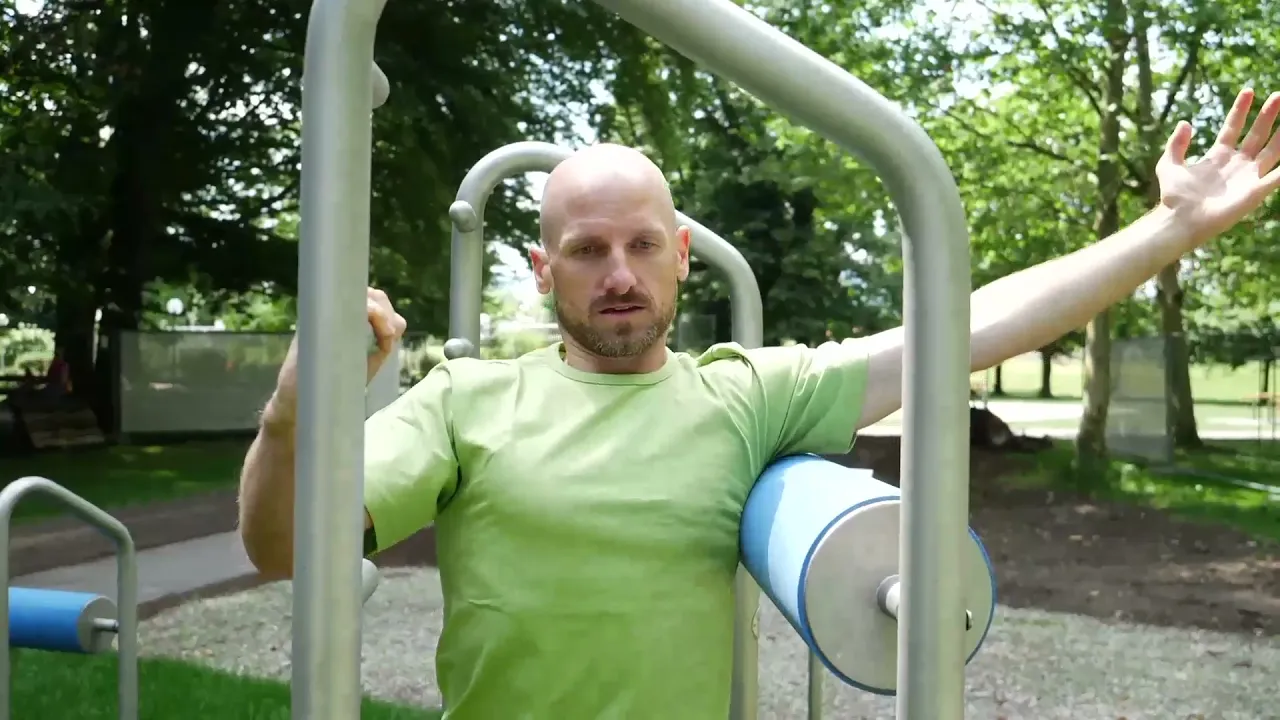 Mehrgenerationenpark Bad Aibling - Anwendungsvideo Faszientrainer