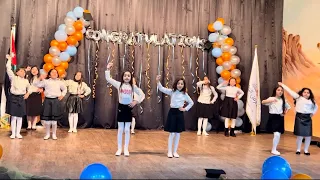 فرحنا نجحنا تخرجنا    المعلمة ميساء الجابر دندنها
