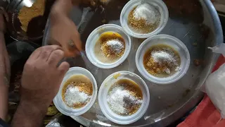 ابو ملك بائع بليلة بدرجة عالية   يتفنن في البيع والعرض    اسمع الأغنية دندنها