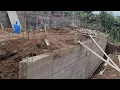Casa de 1 losa se construye en terreno a desnivel