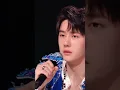 Download Lagu Yibo silencing fans with just one look \u0026 single gesture✋🏻👈🏻(telling them to stop)and they all went🤐🤐