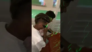 لحظة دخول عصام صاصا حفلة ابيزا       دندنها